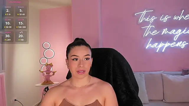 Snapshot of MilaColeman chatting on 11-08-25, 02:12 MilaColeman online show from 11-08-25, 02:12