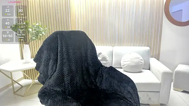 Snapshot of MilaColeman chatting on 11-13-25, 02:10 MilaColeman online show from 11-13-25, 02:10