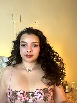 AriaHeavenss online show from 10-16-25, 12:22