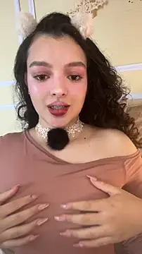 AriaHeavenss online show from 11-22-25, 12:31