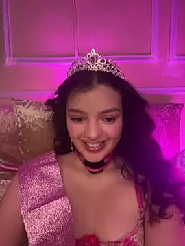 AriaHeavenss online show from 11-27-25, 12:35