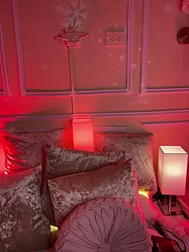 AriaHeavenss online show from 12-20-25, 03:46