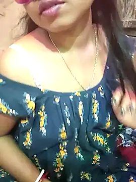 Snapshot of Couplesfuck12 chatting on 10-13-25, 12:38 Couplesfuck12 online show from 10-13-25, 12:38