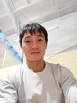 Snapshot of Boytasexy chatting on 09-29-25, 06:18 Boytasexy online show from 09-29-25, 06:18