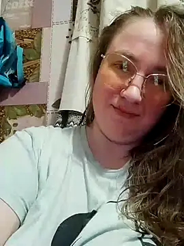 Snapshot of Kiss_Eva chatting on 12-22-24, 05:21 Kiss Eva online show from 12-22-24, 05:21