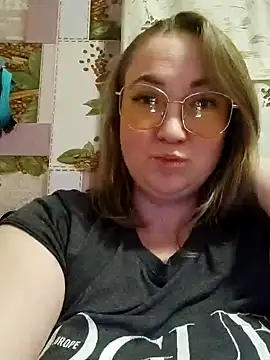 Snapshot of Kiss_Eva chatting on 01-05-25, 09:47 Kiss Eva online show from 01-05-25, 09:47