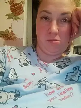 Snapshot of Kiss_Eva chatting on 02-06-25, 04:47 Kiss Eva online show from 02-06-25, 04:47