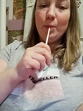 Snapshot of Kiss_Eva chatting on 02-15-25, 04:12 Kiss Eva online show from 02-15-25, 04:12