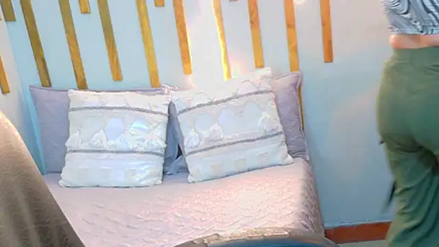 Angel saez online show from 11-08-25, 10:59