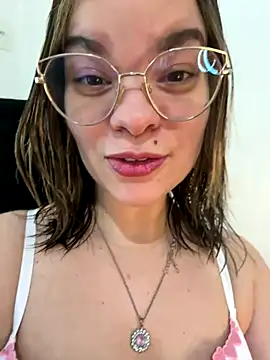 Snapshot of Pribaixinha chatting on 09-13-25, 04:18 Pribaixinha online show from 09-13-25, 04:18