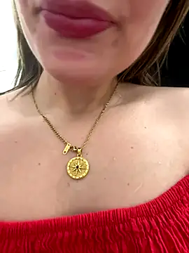 Snapshot of Pribaixinha chatting on 10-07-25, 08:39 Pribaixinha online show from 10-07-25, 08:39