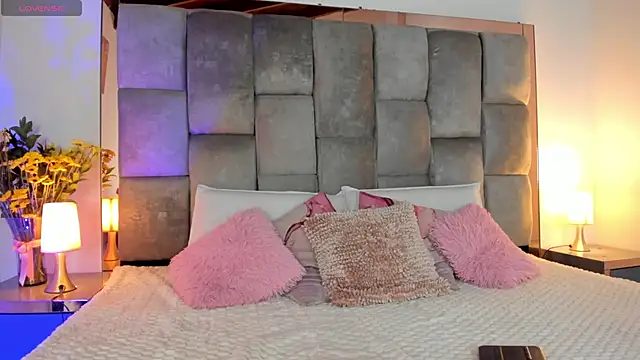 sara madrid online show from 10-21-25, 12:17