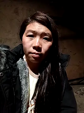 quynhkoolbae online show from 12-14-25, 10:36