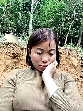 Annaacutee online show from 11-15-25, 08:11