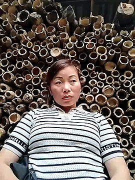 Annaacutee online show from 12-20-25, 05:47