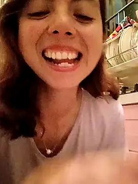 Snapshot of MoonBlueSex chatting on 10-03-25, 04:53 MoonBlueSex online show from 10-03-25, 04:53