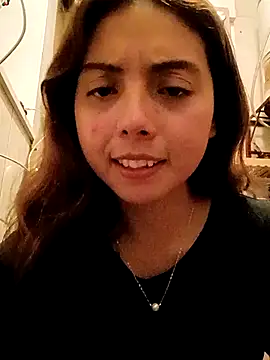 Snapshot of MoonBlueSex chatting on 10-05-25, 04:22 MoonBlueSex online show from 10-05-25, 04:22