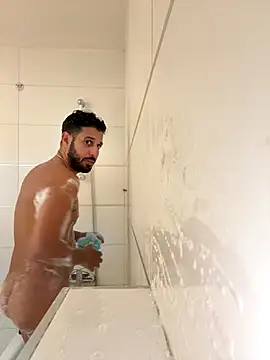 husbandandwifetobe online show from 10-31-25, 09:38