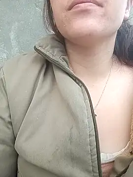 miumiu 00 online show from 02-18-26, 01:56