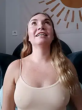 KisaVixen online show from 10-04-25, 08:34