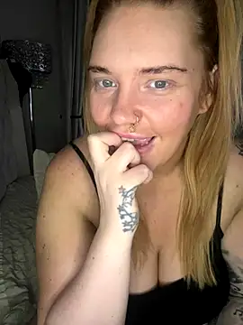 MysteriousMylaX online show from 11-05-25, 01:16