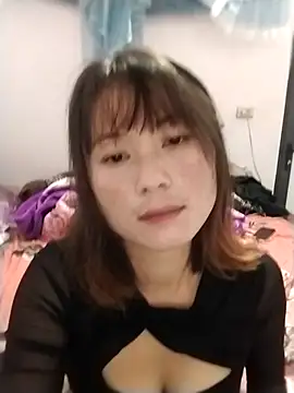 Snapshot of linda_bae00 chatting on 10-01-25, 01:22 linda bae00 online show from 10-01-25, 01:22