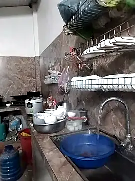 Snapshot of linda_bae00 chatting on 11-03-25, 12:35 linda bae00 online show from 11-03-25, 12:35