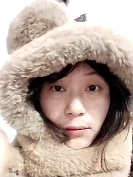 Snapshot of linda_bae00 chatting on 11-13-25, 02:21 linda bae00 online show from 11-13-25, 02:21