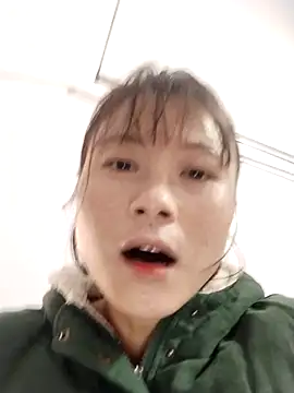 Snapshot of linda_bae00 chatting on 11-16-25, 12:27 linda bae00 online show from 11-16-25, 12:27