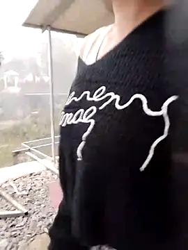 Snapshot of linda_bae00 chatting on 12-05-25, 12:19 linda bae00 online show from 12-05-25, 12:19