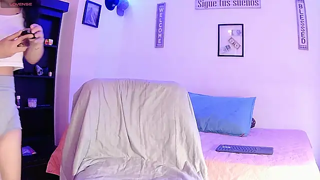   abrill   online show from 09-11-25, 12:11