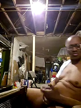 Snapshot of Tommie568 chatting on 09-28-25, 11:04 Tommie568 online show from 09-28-25, 11:04