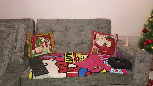 Snapshot of adahira08 chatting on 12-17-25, 03:23 adahira08 online show from 12-17-25, 03:23