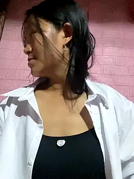 milo bae online show from 11-08-25, 11:14