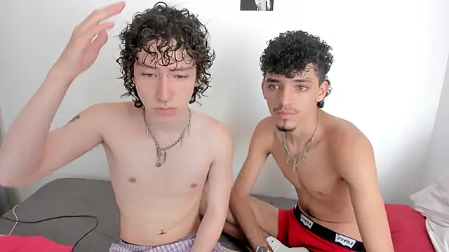 Snapshot of v3niceb1tch chatting on 09-13-25, 07:57 v3niceb1tch online show from 09-13-25, 07:57