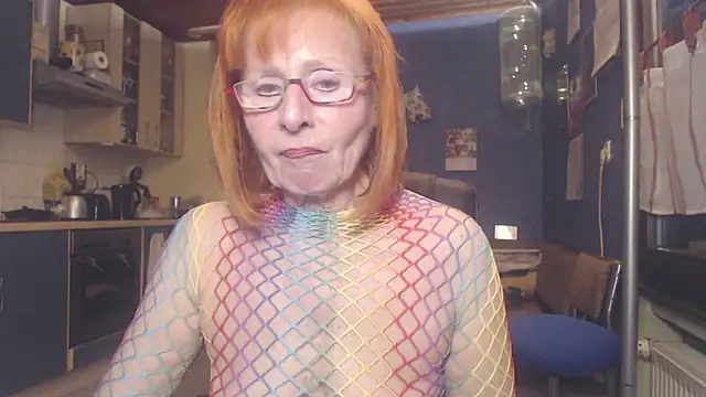 Snapshot of SexySilvie chatting on 02-21-25, 09:54 SexySilvie online show from 02-21-25, 09:54