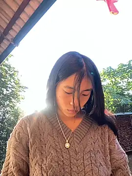 EmLy02 online show from 11-26-25, 12:33