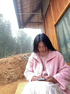 EmLy02 online show from 12-04-25, 01:04