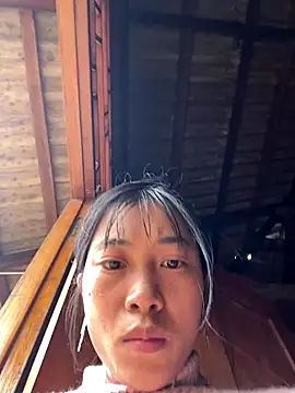 EmLy02 online show from 12-17-25, 05:02