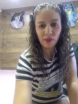 Nina vallon online show from 11-14-25, 01:32