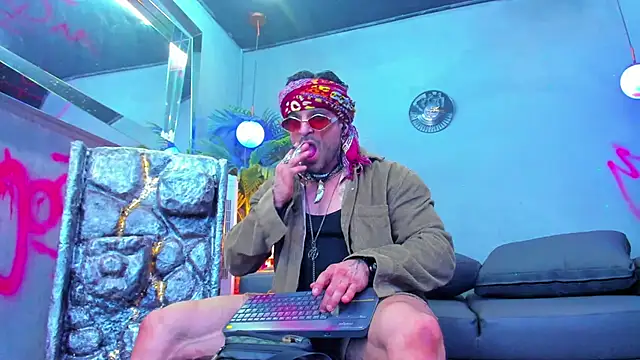 dennis cox1 online show from 09-19-25, 02:46