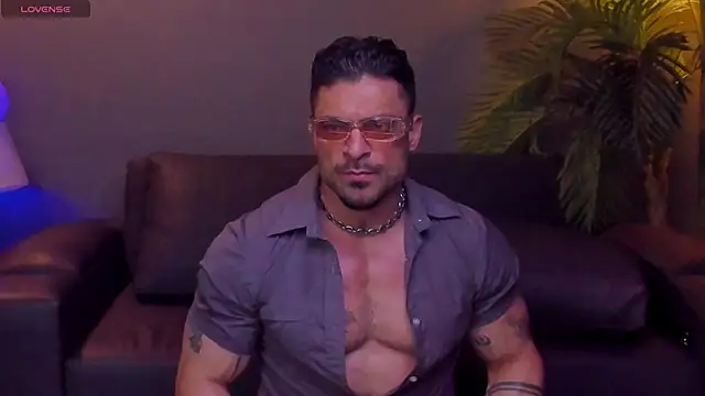 dennis cox1 online show from 11-05-25, 03:34