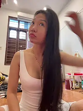 Miumieu online show from 12-20-25, 02:18