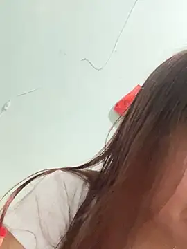 qinejr37 online show from 10-25-25, 12:29