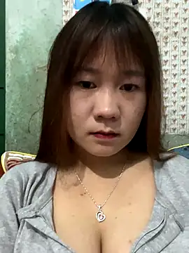 qinejr37 online show from 12-15-25, 01:43