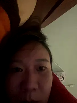 qinejr37 online show from 12-17-25, 02:23