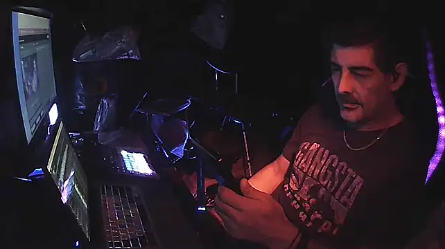 Snapshot of Rod_Contreras_ARG chatting on 11-09-25, 02:54 Rod Contreras ARG online show from 11-09-25, 02:54