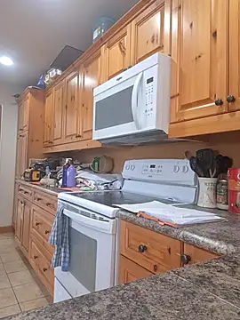 Snapshot of Dillybar41 chatting on 10-08-25, 08:17 Dillybar41 online show from 10-08-25, 08:17