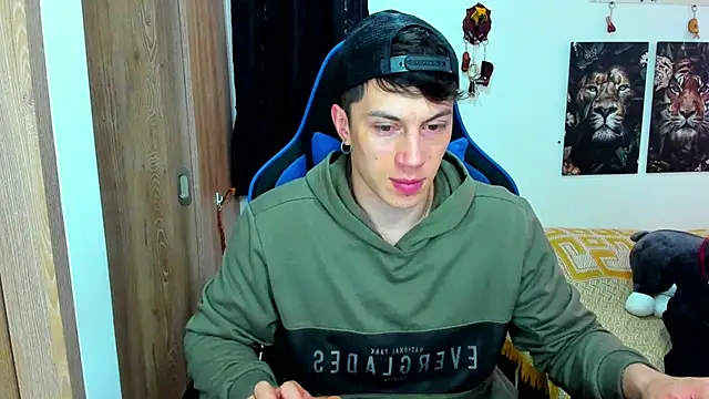 javiersexymann online show from 01-13-25, 07:42