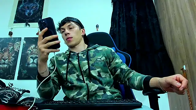 javiersexymann online show from 03-03-25, 02:04